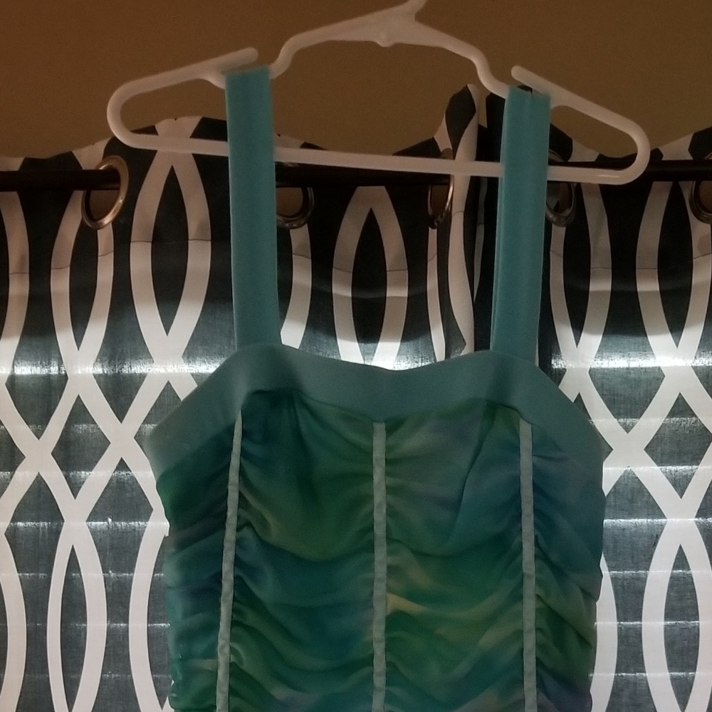 Dress - Picture 2 of 6